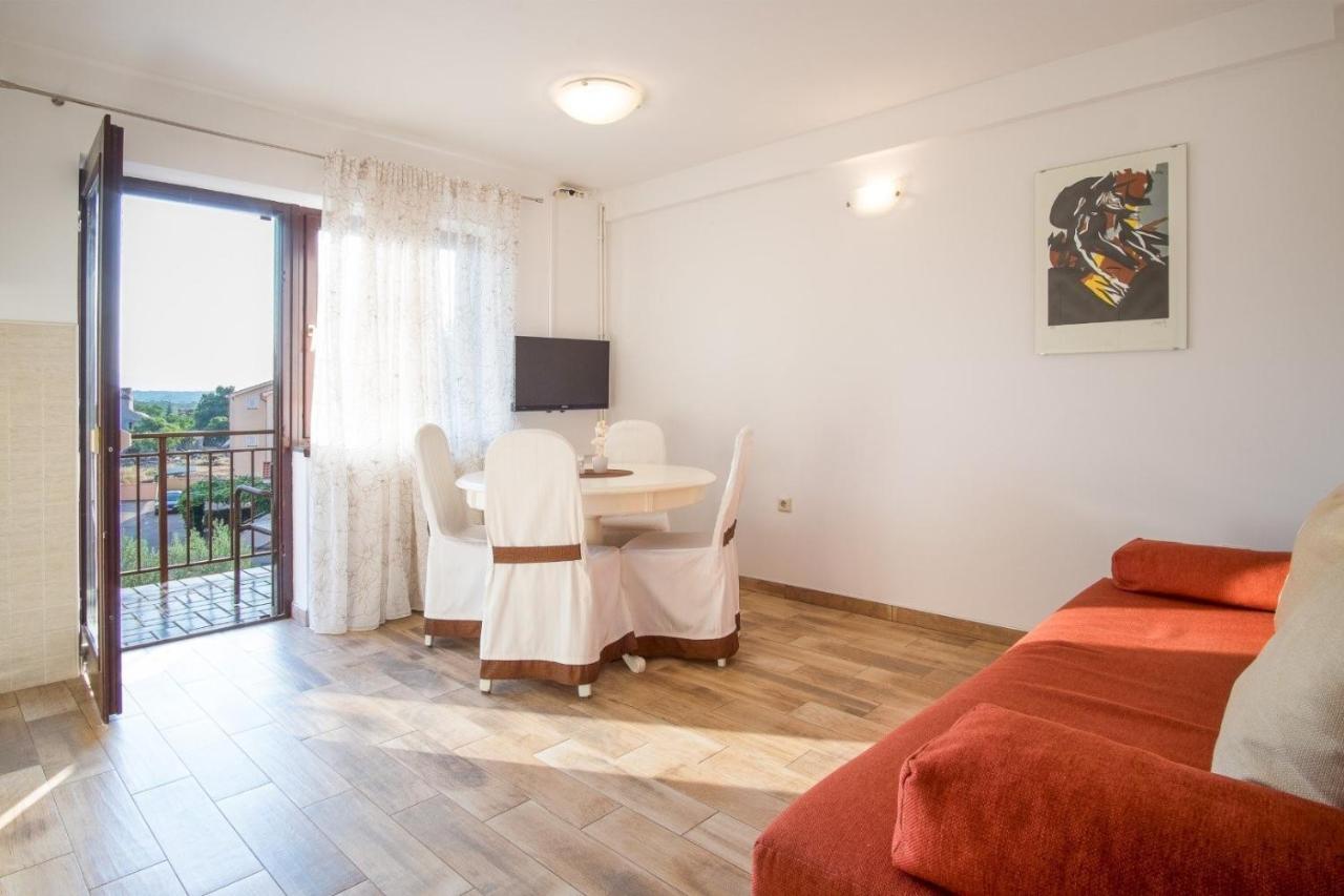 Bubi Apartments Malinska Dış mekan fotoğraf