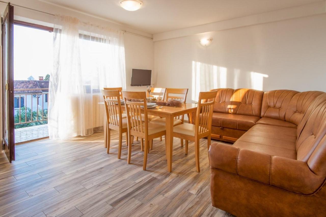 Bubi Apartments Malinska Dış mekan fotoğraf